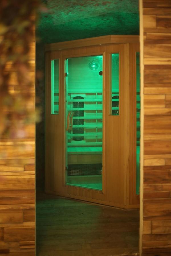 La Montrieuse, Chambre Individuelle Avec Sauna Et Baignoire Spa Naveil 외부 사진