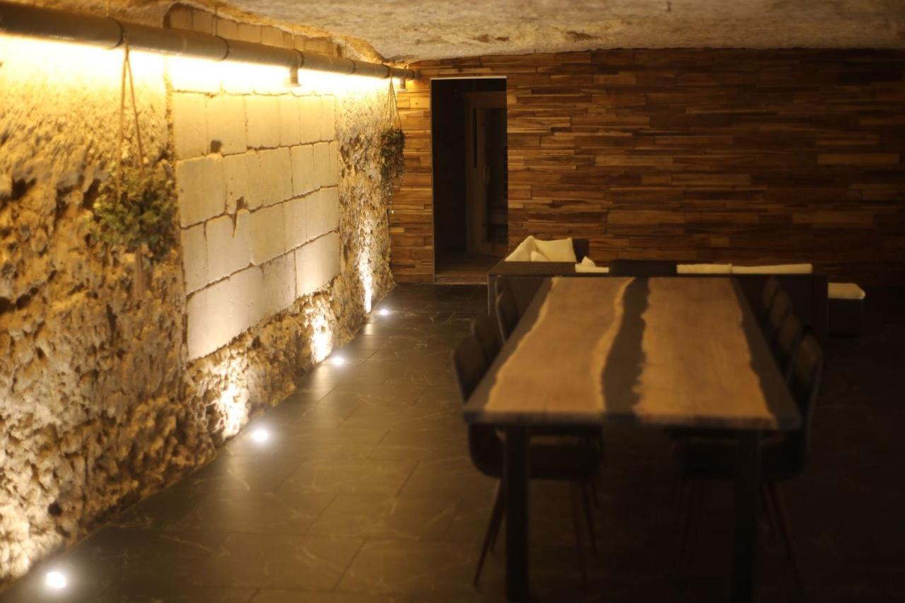 La Montrieuse, Chambre Individuelle Avec Sauna Et Baignoire Spa Naveil 외부 사진